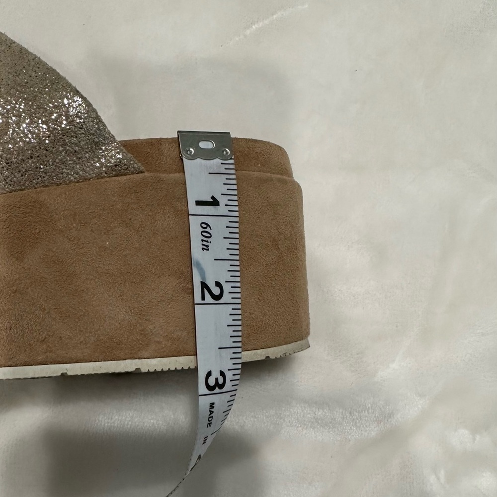 J/SLIDES Tan Mules with Elevated Textured Soles in Size 7.5 - Picture 7 of 8